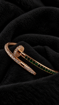 Pulsera Rígida Abierta Tipo Clavo